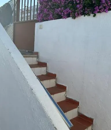 Апартаменты - Sun, Pool And Marina View! *